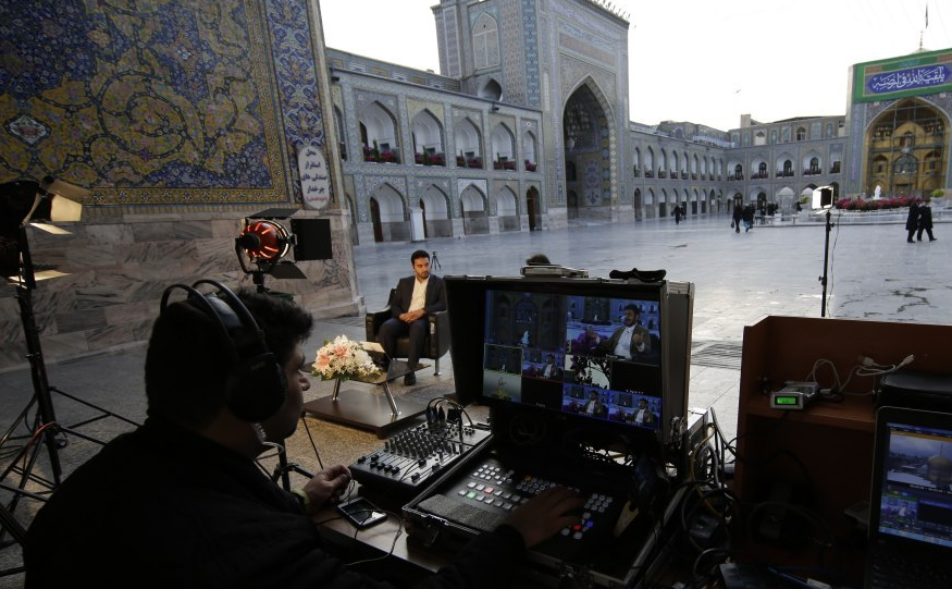 پخش زنده ویژه برنامه &laquo;با تو حالم خوبه&raquo; رادیو جوان از جوار بارگاه رضوی