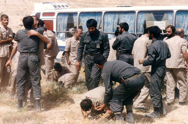 آزادگان نماد بارز مقاومت ملت ایران در برابر ظلم و زیادهخواهی دشمن هستند آزادگان نماد بارز مقاومت ملت ایران در برابر ظلم و زیادهخواهی دشمن هستند
