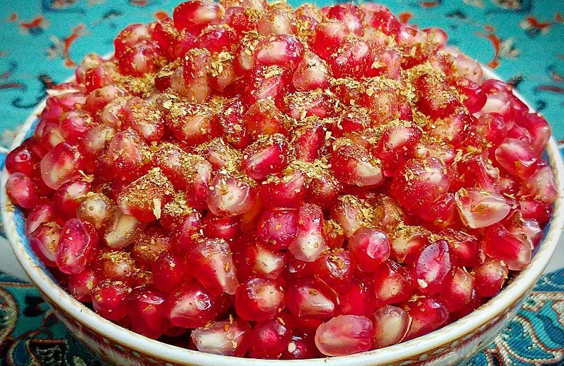 یک اناربخوری انگار 11 عدد میوه خوردی