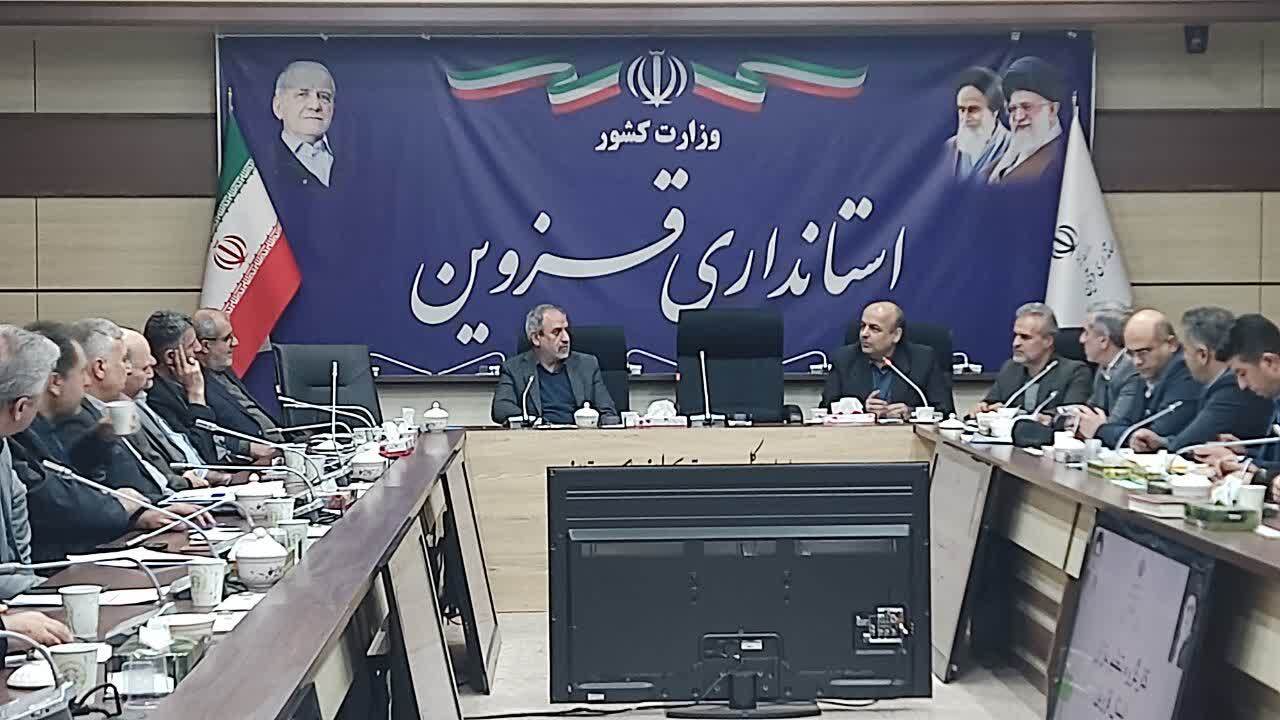 کالاهای اساسی به میزان کافی در بازار موجود است کالاهای اساسی به میزان کافی در بازار موجود است