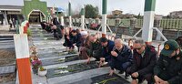 گلباران مزار شهدای گیلان در نخستین روز از دهه مبارک فجر