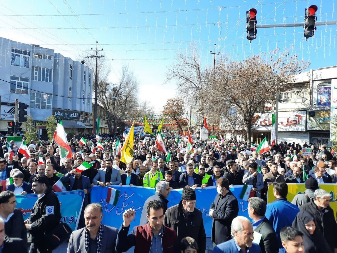 برگزاری راهپیمایی ۲۲ بهمن در ۳۷ نقطه استان کرمانشاه برگزاری راهپیمایی ۲۲ بهمن در ۳۷ نقطه استان کرمانشاه