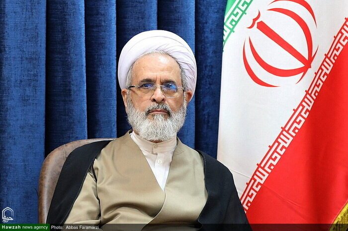 همراهی نخبگان حوزه و دانشگاه با ولی فقیه