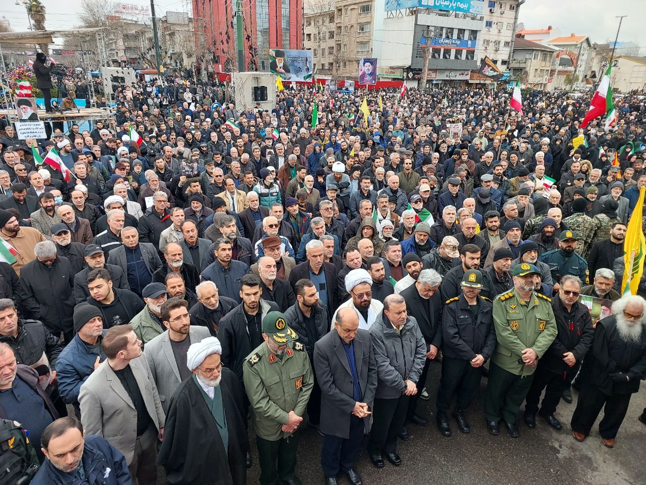نبرد امروز ایران عرصهی تقابل حق و باطل نبرد امروز ایران عرصهی تقابل حق و باطل