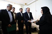دیدار وزیر جهاد کشاورزی با خانواده شهیده «بهاره لطفی» در همدان