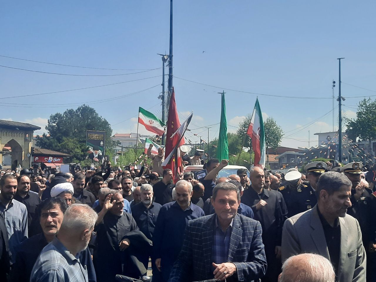 تشییع شهید مجید فاطمی پور ظهر امروز در رشت تشییع شهید مجید فاطمی پور ظهر امروز در رشت