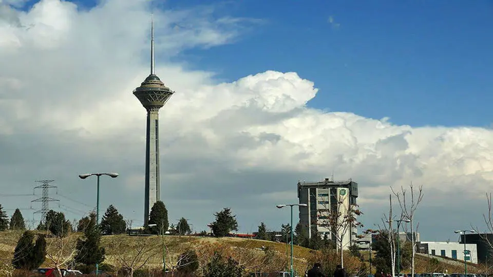هوای تهران در ۴ منطقه پاک است