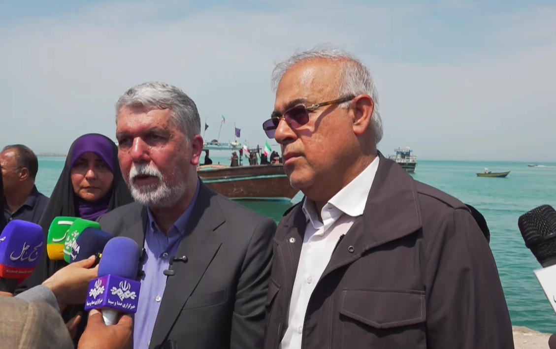 وزیر فرهنگ و ارشاد اسلامی:تنگه هرمز وخلیج فارس نماد عزت و اقتدار ایران است