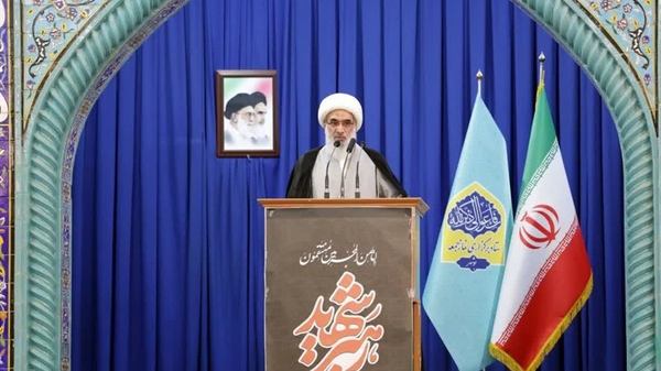 قعر آب های خلیج فارس در انتظار متجاوزان به ایران است