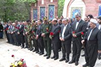 عطر افشانی و گلباران مزار شهدای مهاباد