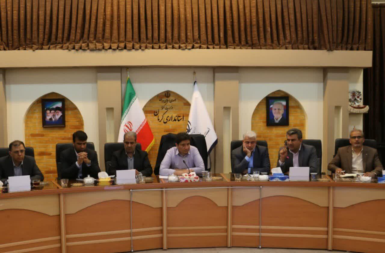 تأکید معاون اقتصادی استاندار کرمان بر واگذاری زمین به سرمایه‌گذاران واقعی