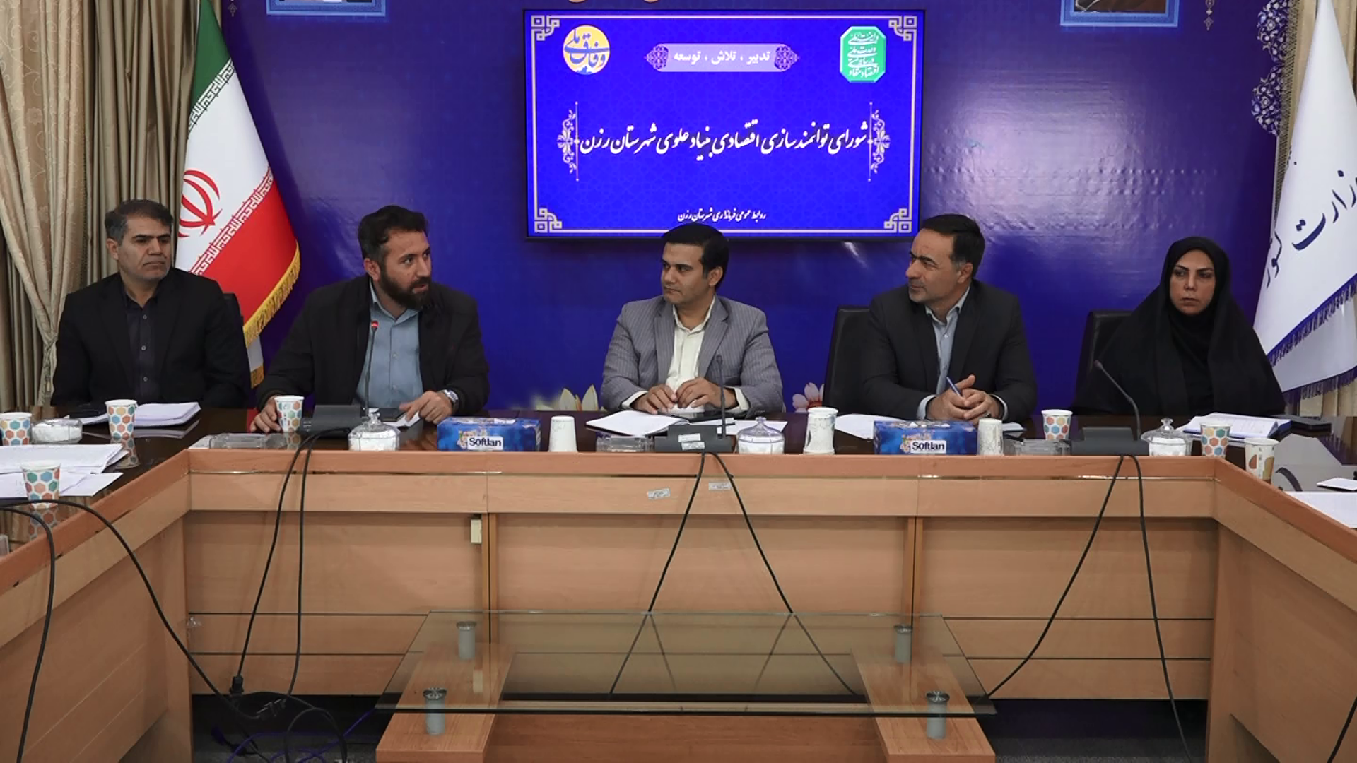 پرداخت تسهیلات اشتغال‌زایی بنیادعلوی برای ایجاد گلخانه‌ها در شهرستان رزن