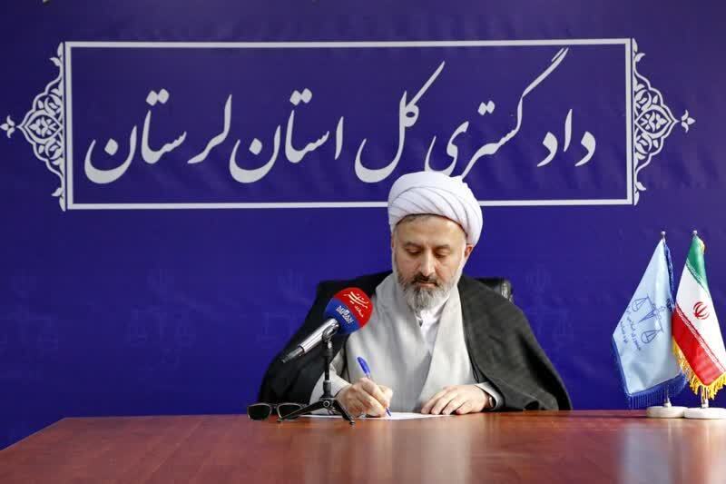دادگستری لرستان: علت انبار مواداولیه پتروشیمی بررسی می‌شود