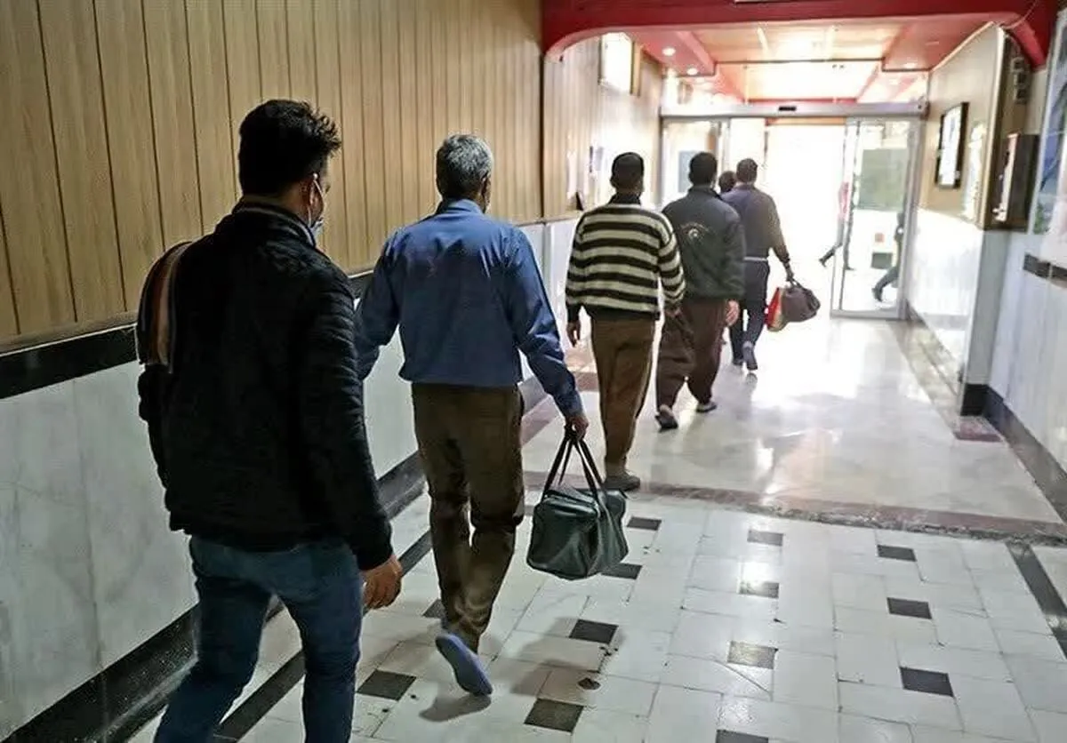 آزادی ۲۵ زندانی جرایم مالی از زندان مشهد آزادی ۲۵ زندانی جرایم مالی از زندان مشهد