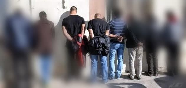 دستگیری ۸ تبعه غیرمجاز در هندیجان دستگیری ۸ تبعه غیرمجاز در هندیجان