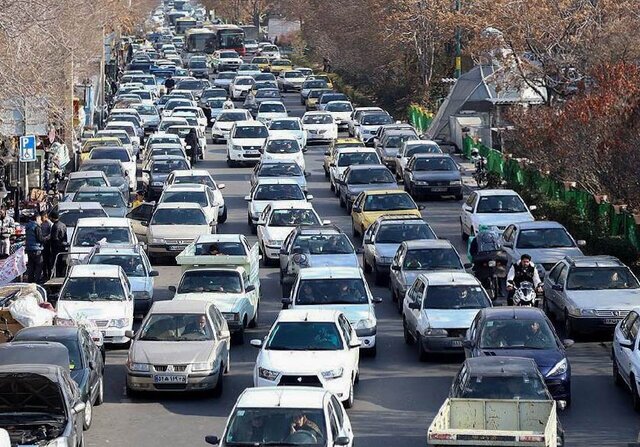 خیابان‌های ترافیکی پایتخت در آخرین روزکاری هفته