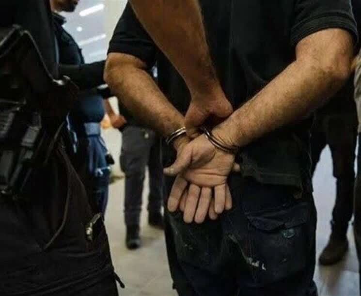 دستگیری سارق موبایل بلافاصله پس از سرقت در مهریز