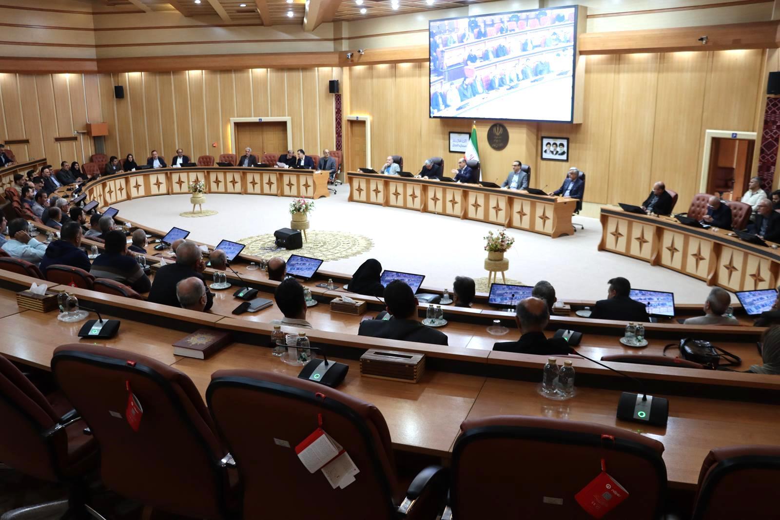 روند بازسازی بازار سوخته رشت نباید دچار کاغذبازی اداری شود