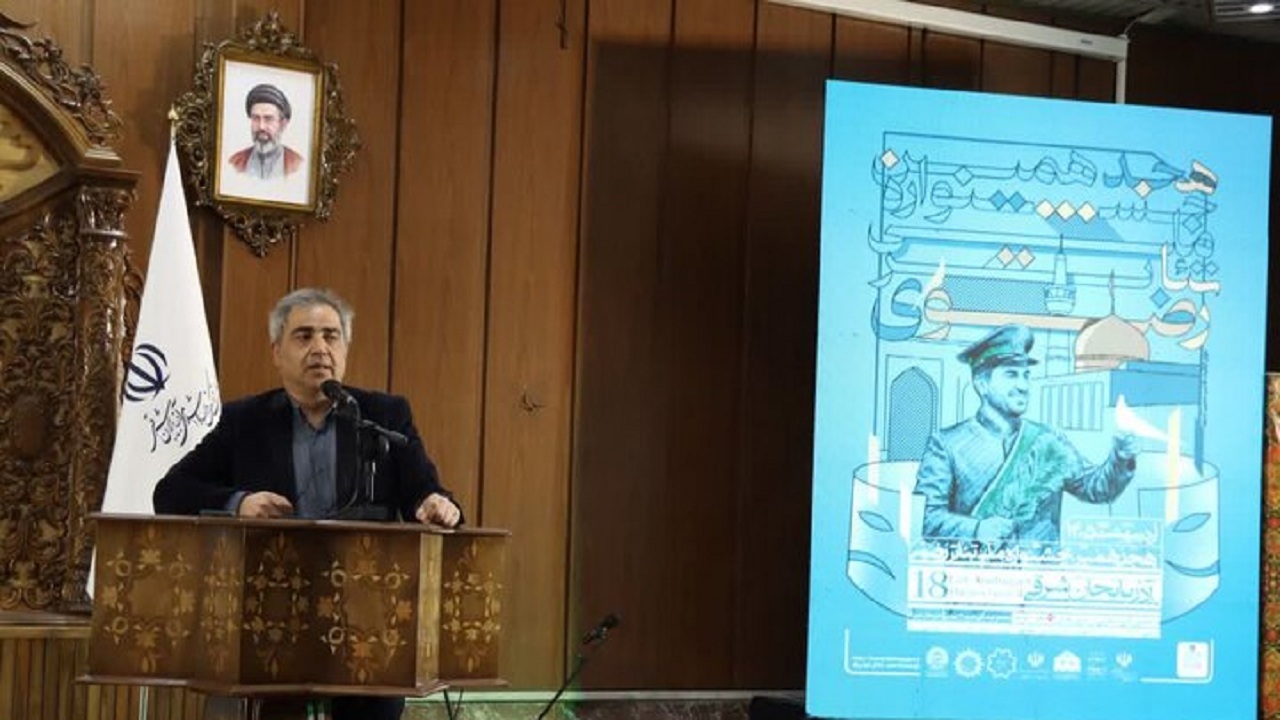 هنرمندان حامل پیام امید برای مردم هستند