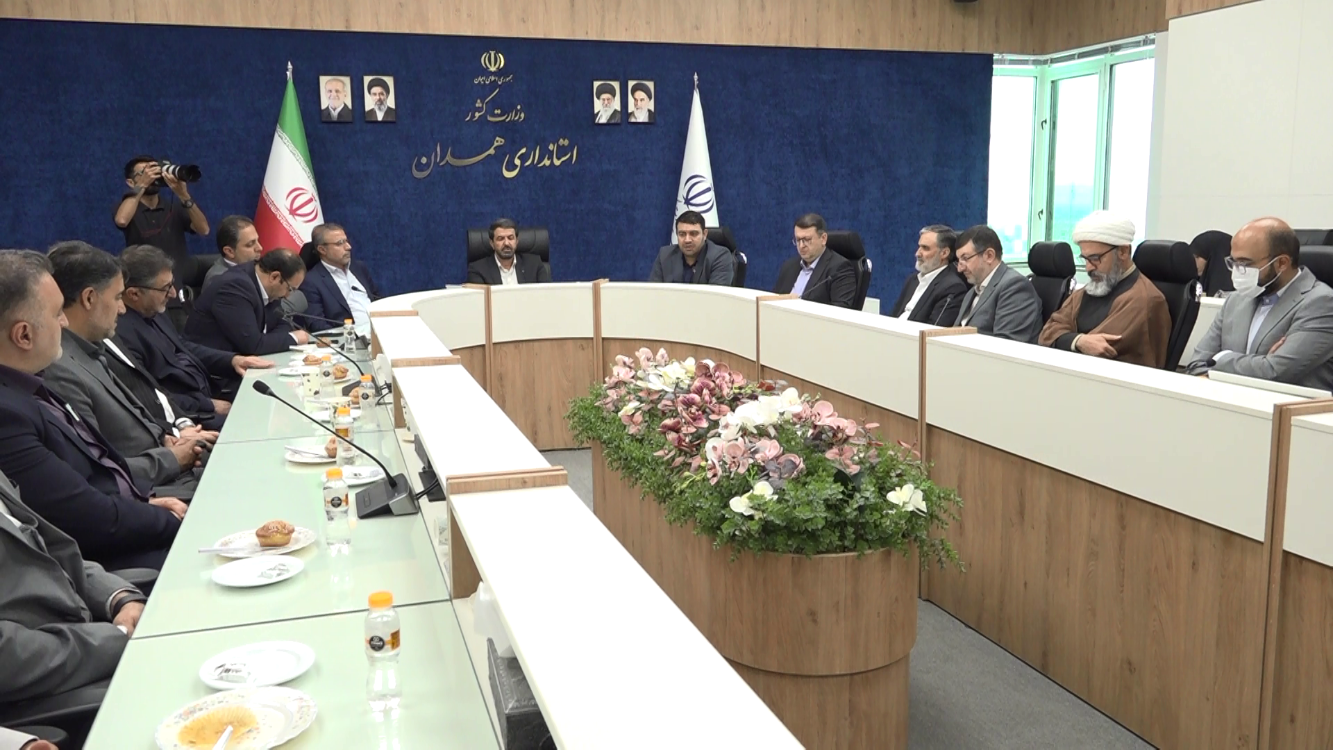 دیدار اعضای اندیشکده حکمرانی با استاندار همدان