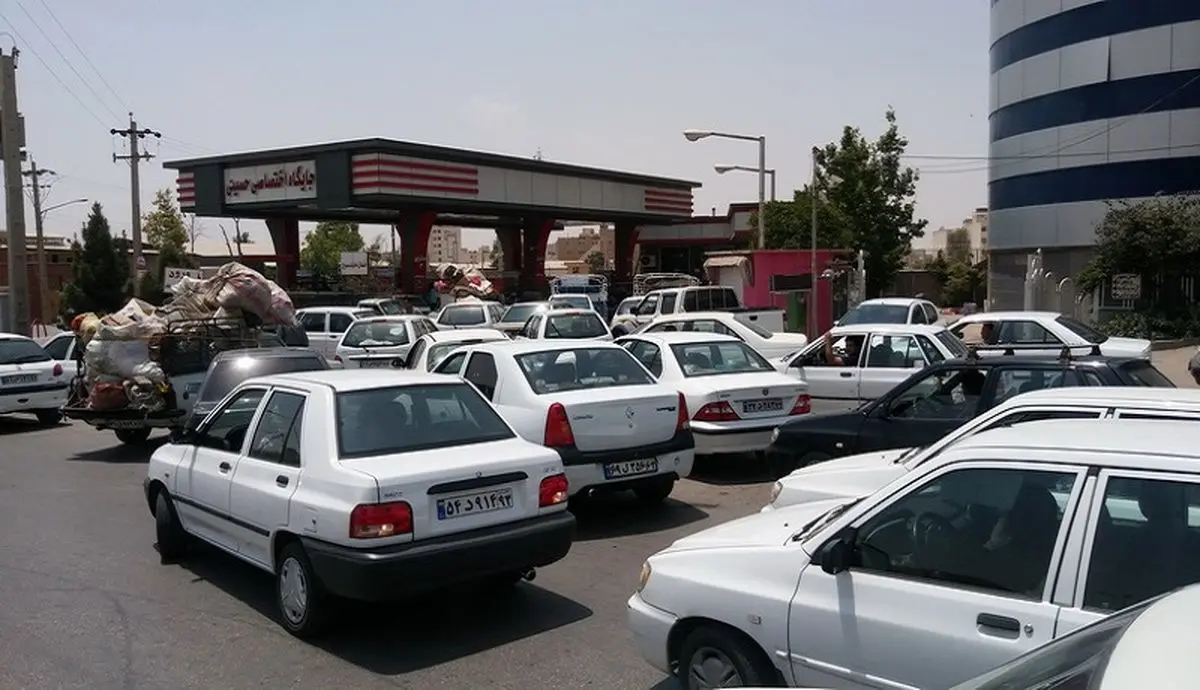 بحران سوخت در کوره گرمای هرمزگان؛ وقتی ۸۰ لیتر بنزین پاسخگوی نیاز مردم نیست