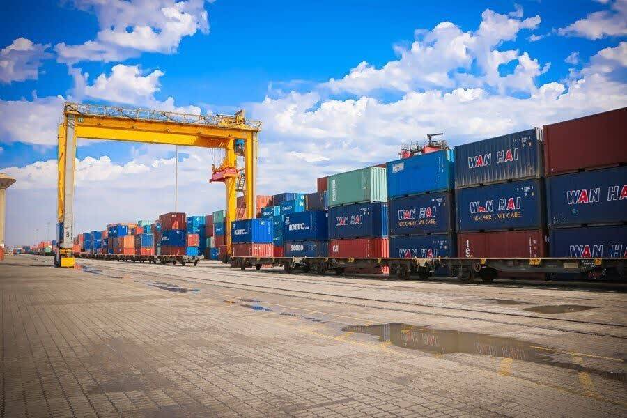 نخستین محموله صادراتی LPG از خرمشهر به افغانستان و پاکستان ارسال شد نخستین محموله صادراتی LPG از خرمشهر به افغانستان و پاکستان ارسال شد