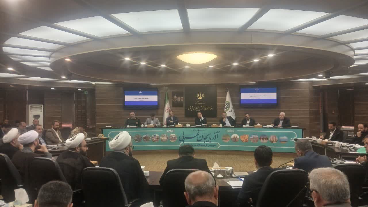 تأکید استاندار براهتمام ویژه ادارات برای تسهیل سفر زائران اربعین تأکید استاندار براهتمام ویژه ادارات برای تسهیل سفر زائران اربعین