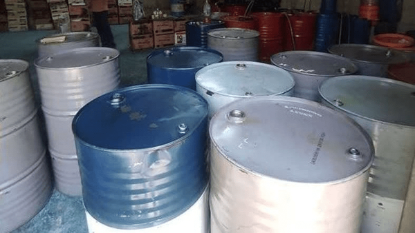 کشف ۶۴ هزار ليتر روغن موتور قاچاق در شهریار