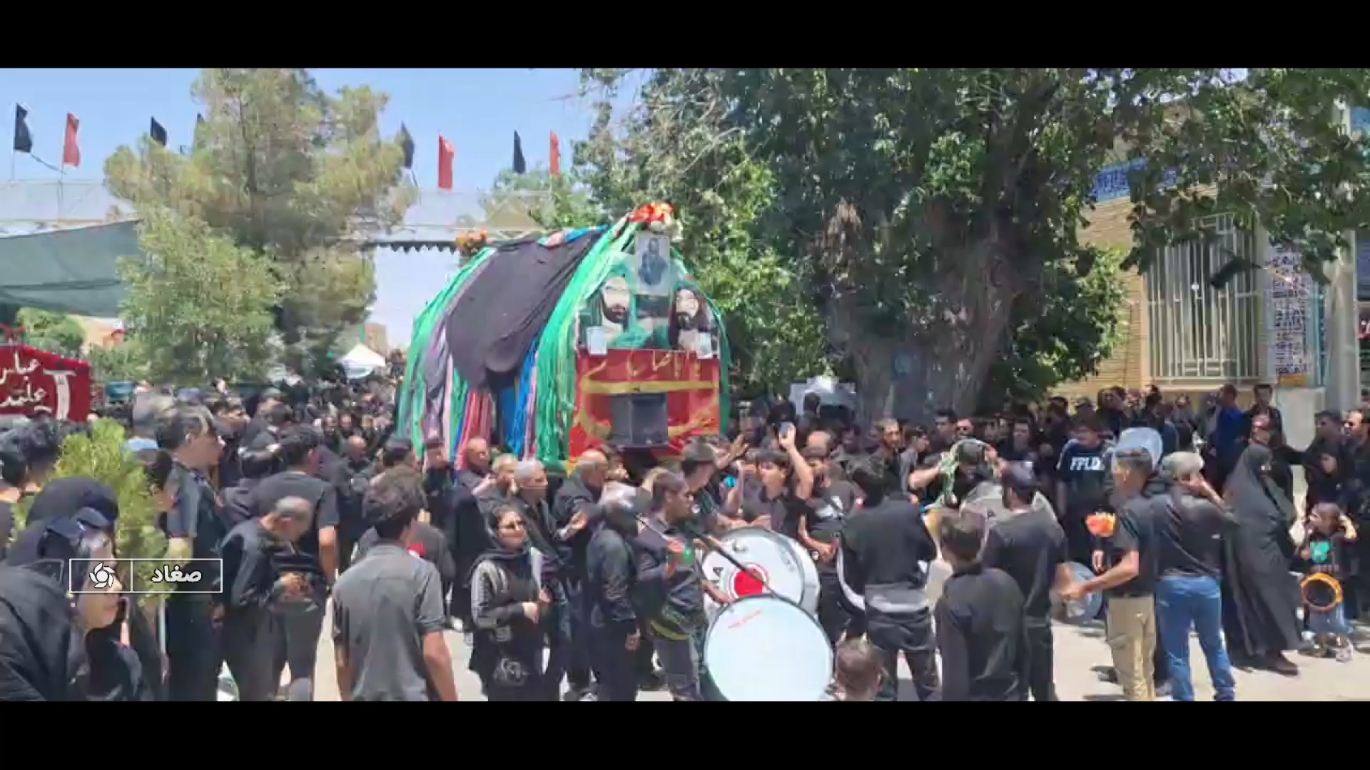 آیین باشکوه علم بندان در شهر صغاد آباده/گزارش دارد