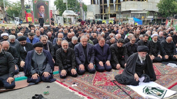 اقامه نماز ظهر عاشورا در میدان وحدت گرگان