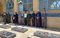 غبارروبی و عطرافشانی مزار شهدای اقتدار در بوکان