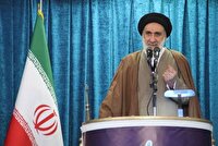 وحدت و ایستادگی تنها راه پیروزی در برابر دشمن
